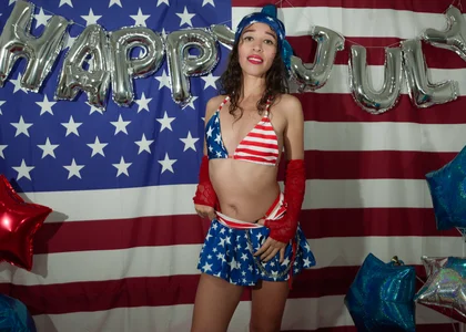 cristinapuerta_ Happy independence❤️🤍💙 Pic 4