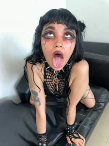 Yueeclipsa Public Immagine 