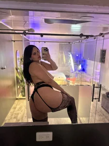 Hey 👀 de Mia_noiir  5 photos