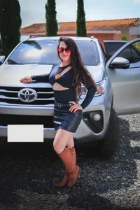 where elegance and sensuality are one🌹 od angela_nix  snímek