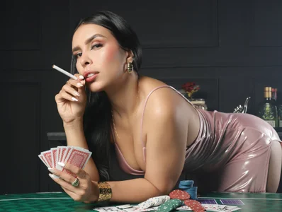 salma_lutz I have an ace up my sleeve Foto 5