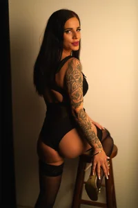 MilaLunaa Public 사진