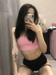 TiffanyMur_ Public Bilde 7