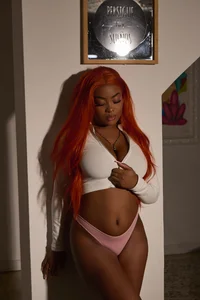 Isaa_Coleman_ A little more of my body Immagine  2