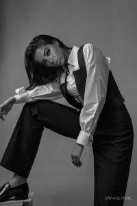 SarahLynz Velvet Metamorphosis Pic 3