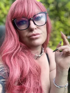 Daddyscigarslut Public Pic 5