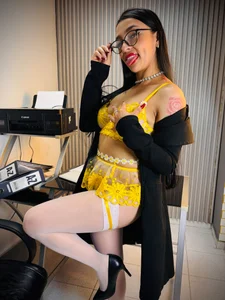 Naughty Office Worker od Scarlett__Moon2  3 snímek