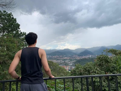 seder_4 Medellin صورة واحدة|seder_4 Medellin صورتان|seder_4 Medellin  4 صور|seder_4 Medellin  4 صورة