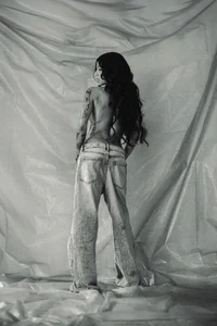 LunaRuso Shadow on the skin🖤💨 Foto