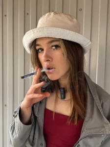 Marryme- kullanıcısının SMOKE FOR U albümü -  2 fotoğraf