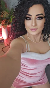 anissia_teaser Why so serious ? 👀❤😈 Pic