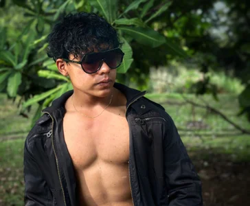 DanielHaloranのCasualの 2枚の写真