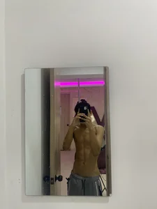 SKINNY_BOYXXX kullanıcısının Flaquito🫦📍 albümü -  4 fotoğraf