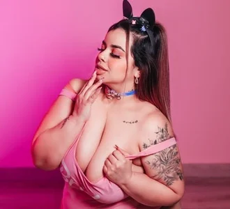 MiahJoness Kisses Pic 3