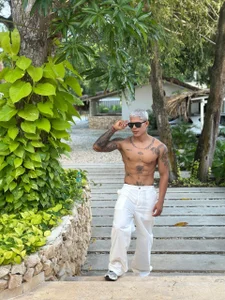 oruz_stud Public 圖片