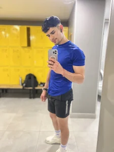 jacksonandmatt photics in the gym Pic 3