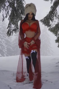 NaomyFlame Winter Session ❄️🌬️ slika 3