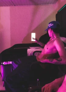 JoshBeech My day  4টি ছবি