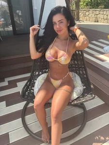 Alexaheyess getting tan lines ☀️ Foto 3