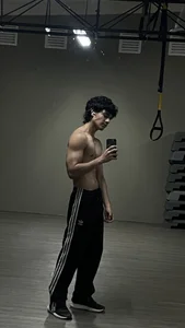 Public de IronLatino  5 Imagens