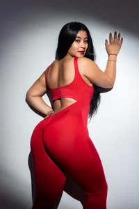 BellaFernandez__ Red Velvet Dreams Pic 5
