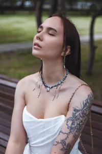 Top_SkinnyのSunny girlの 2枚の写真