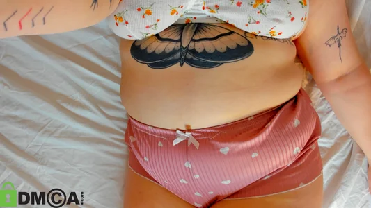 Ruth_Oliver tenderness in bed Foto 9