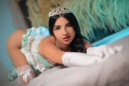 MilanMoon_ ✨🕊️White dress, dirty mind✨🕊️ HALLOWEEN 2026 🎃 Pic
