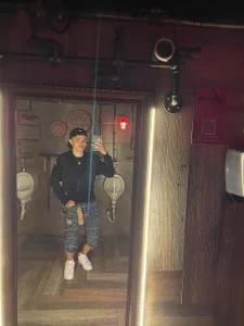 Public od AdrianRose_  4 snímek