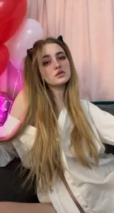 elinanortas your Barbie doll in white shirt Pic 7