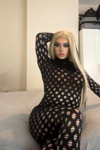 SiennaLaMalfa Public Pic 7