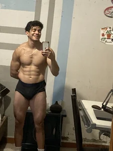 chico_irresistible 🥵 hot Pic 3