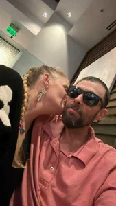 ThickerthenasnickerandkkのPublicの 7枚の写真