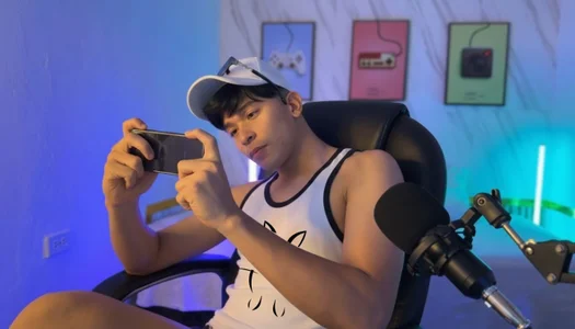 David_Nova Black and white Pic 2