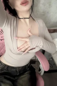 alice_chained Public Pic 7