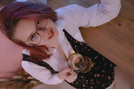 Charmy_Gracy Sexy Grace spills beer on her chest Pic 6