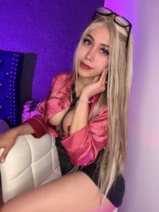 luciana_hunters your secretary Pic 7