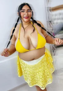 TiffantyAndStacy kullanıcısının Princess & Master💛 albümü -  3 fotoğraf