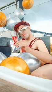 Un_Sluttyy A RELAXING AND SENSUAL BATH Pic 8