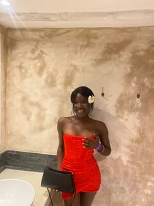 Ebony-Candy Public Hình 2
