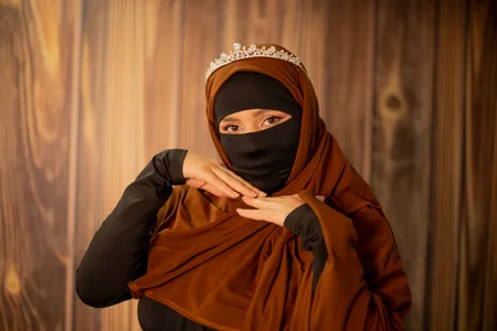 _Nadiaa “Between mystery👀 Foto