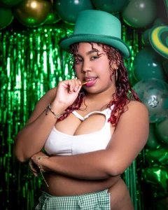 Lizzie_Williams_ Happy St. Patrick's Day Pic 3