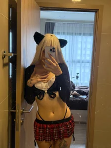 💅How do you like my new outfit?💅 de AstridRos Foto 3