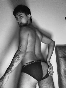 DanteRushh COLOR AND BLACK AND WHITE PHOTOS Pic 5