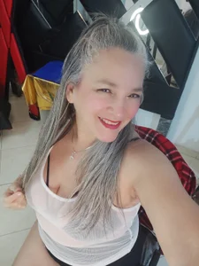 miisevvie_: Sexy mommy 🥵🔥 ( 2 фото)