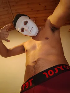 AlexTova Public Kuva