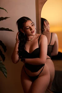 AniiRose Public Pic 4