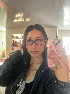 MaddyCarter Public টি ছবি