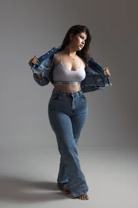 EllyMiller look me Pic 4