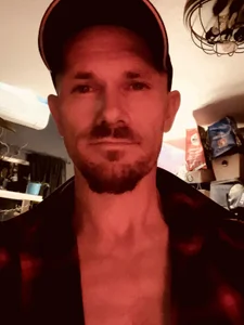 StrokeMeBud Public Poză